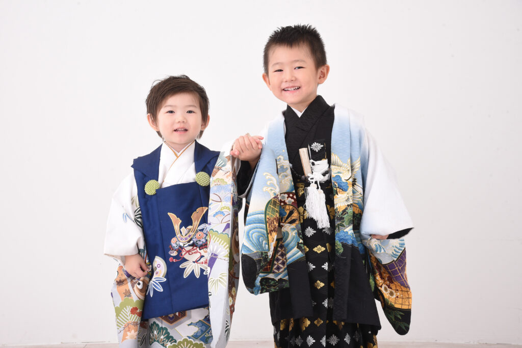 スタジオピック 写真館 Studio PIC かっこかわいい｜3・5歳兄弟👍