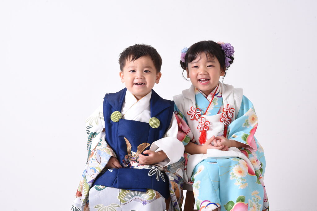 スタジオピック 写真館 Studio PIC かわいいドレスとお着物🎶