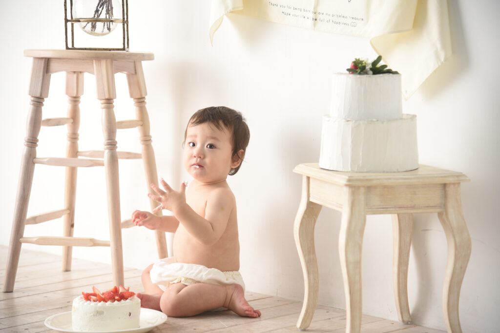 スタジオピック 写真館 Studio PIC 初のお誕生日はケーキでお祝い✨