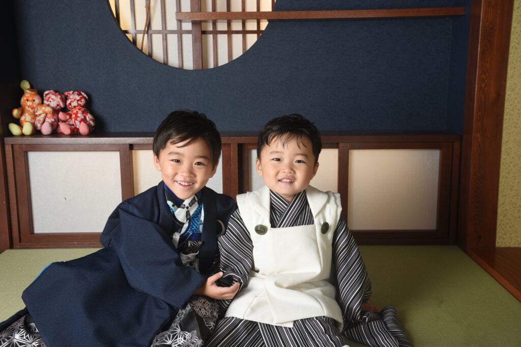 スタジオピック 写真館 Studio PIC 仲良し兄弟⭐︎
