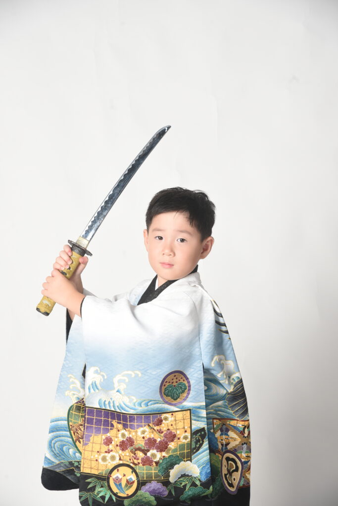 スタジオピック 写真館 Studio PIC 剣上手に持てた５歳さん🗡️