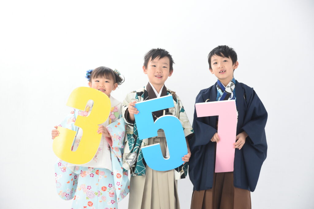 スタジオピック 写真館 Studio PIC 3!5!7!