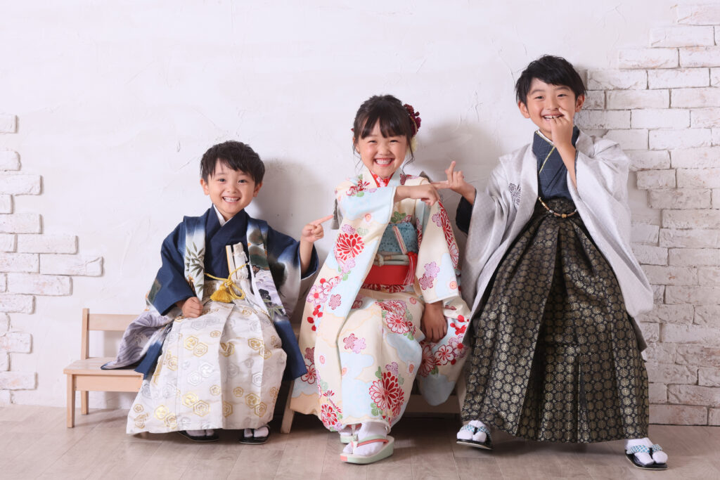 スタジオピック つくば店 スタッフブログ 10歳のお兄ちゃんも一緒に。7歳と5歳の七五三で残した、きょうだいの“今”