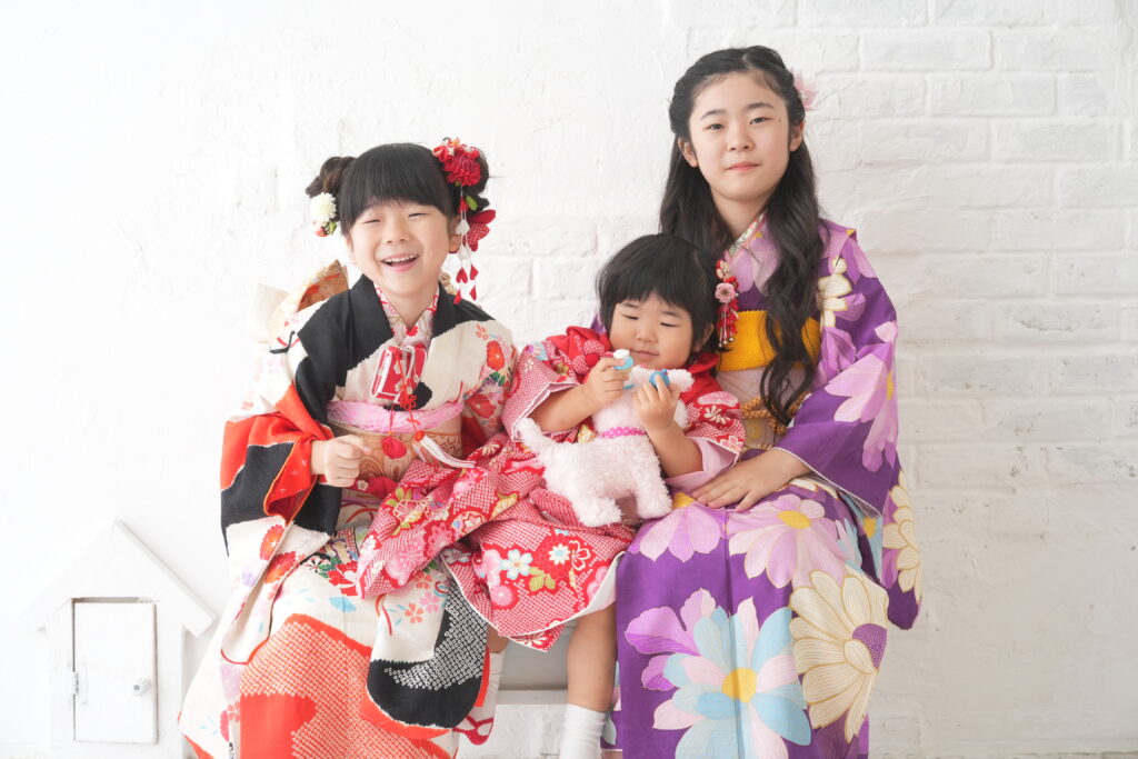 スタジオピック 水戸本店 スタッフブログ お持ち込みのお着物で残す、3姉妹の七五三とハーフ成人撮影